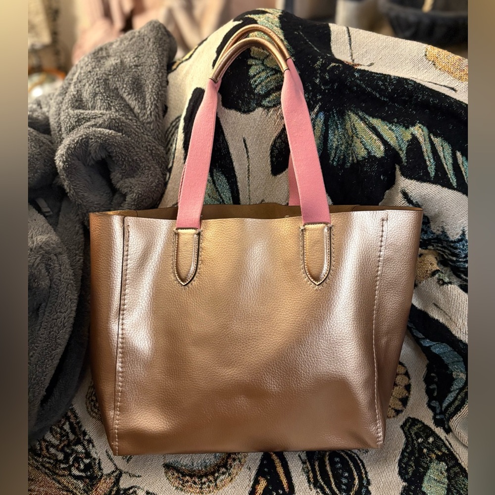COACH F39675 Leather Derby Tote (Rose Gold/Metallic) - Picture 13 of 16